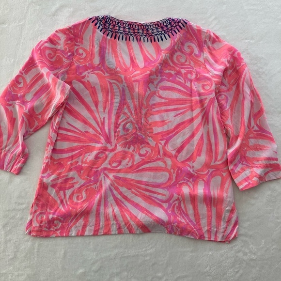 Lily Pulitzer Size XL Amelia Island 100%Silk Tunic
Blouse in Pink Sun Ray Shimmy - Picture 10 of 17
